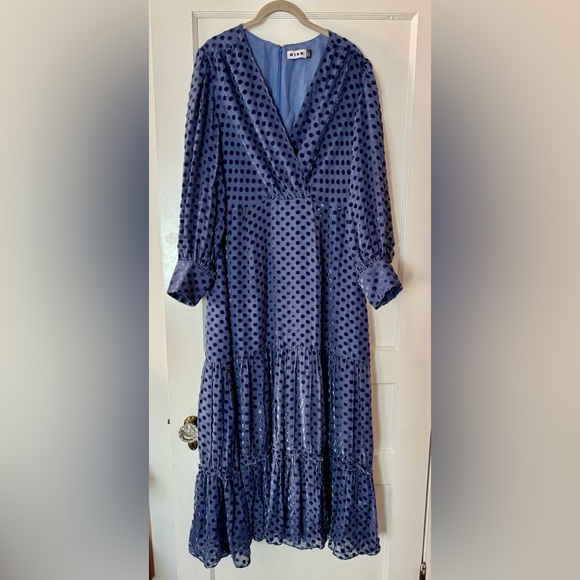 RIXO Elsie - Steel Blue Spot Dress - Picture 4 of 6
